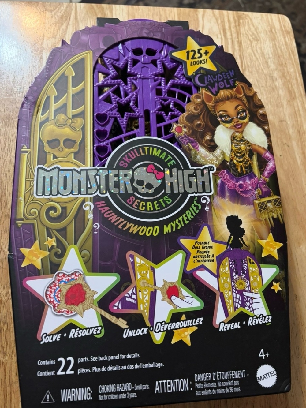 Mattel Monster High Skulltimate Secrets Hauntlywood Mysteries Clawdeen Doll 22pc